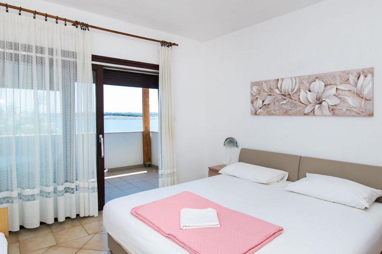 Apartments Crljenko Povljana Kültér fotó