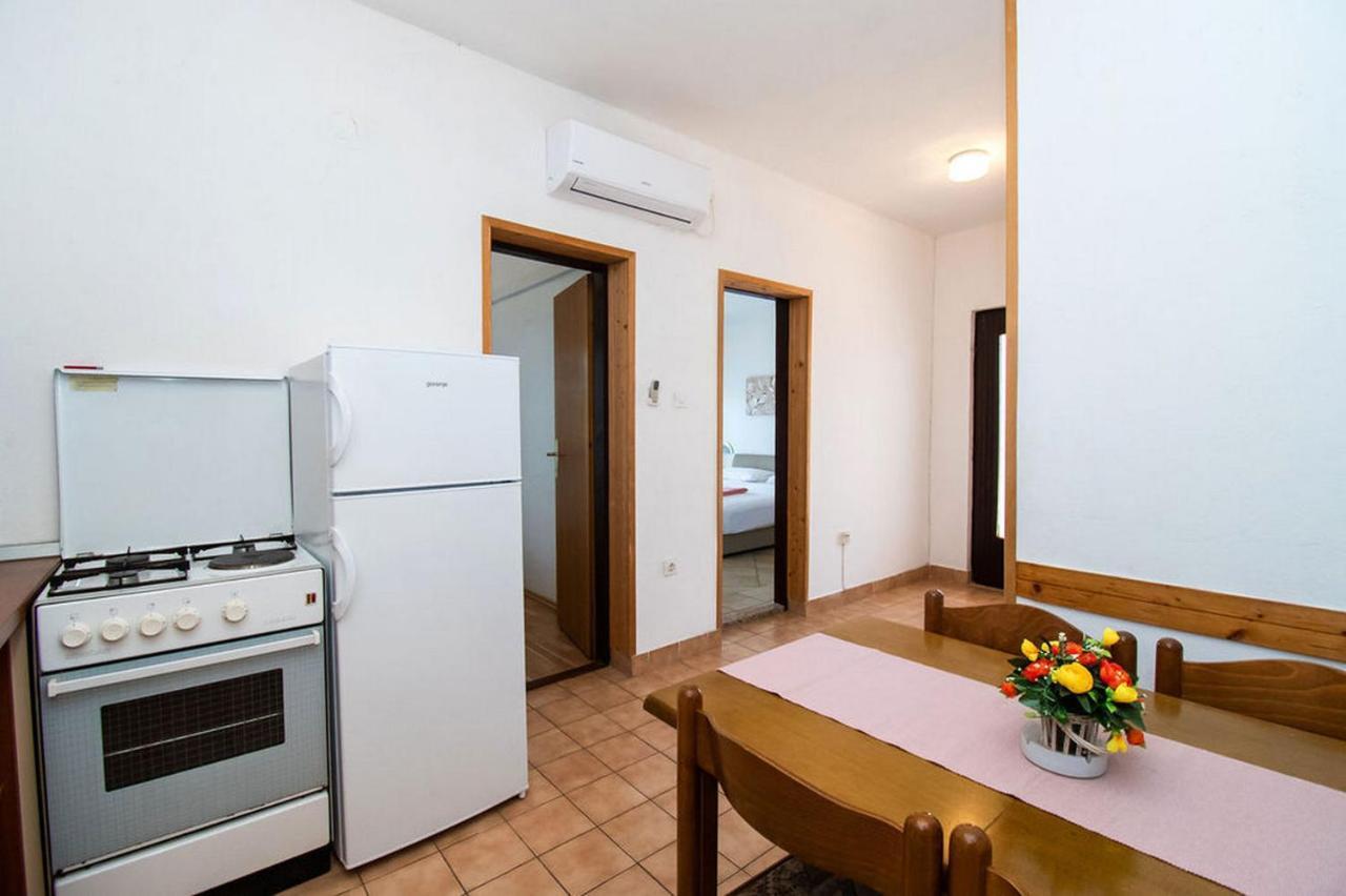 Apartments Crljenko Povljana Kültér fotó