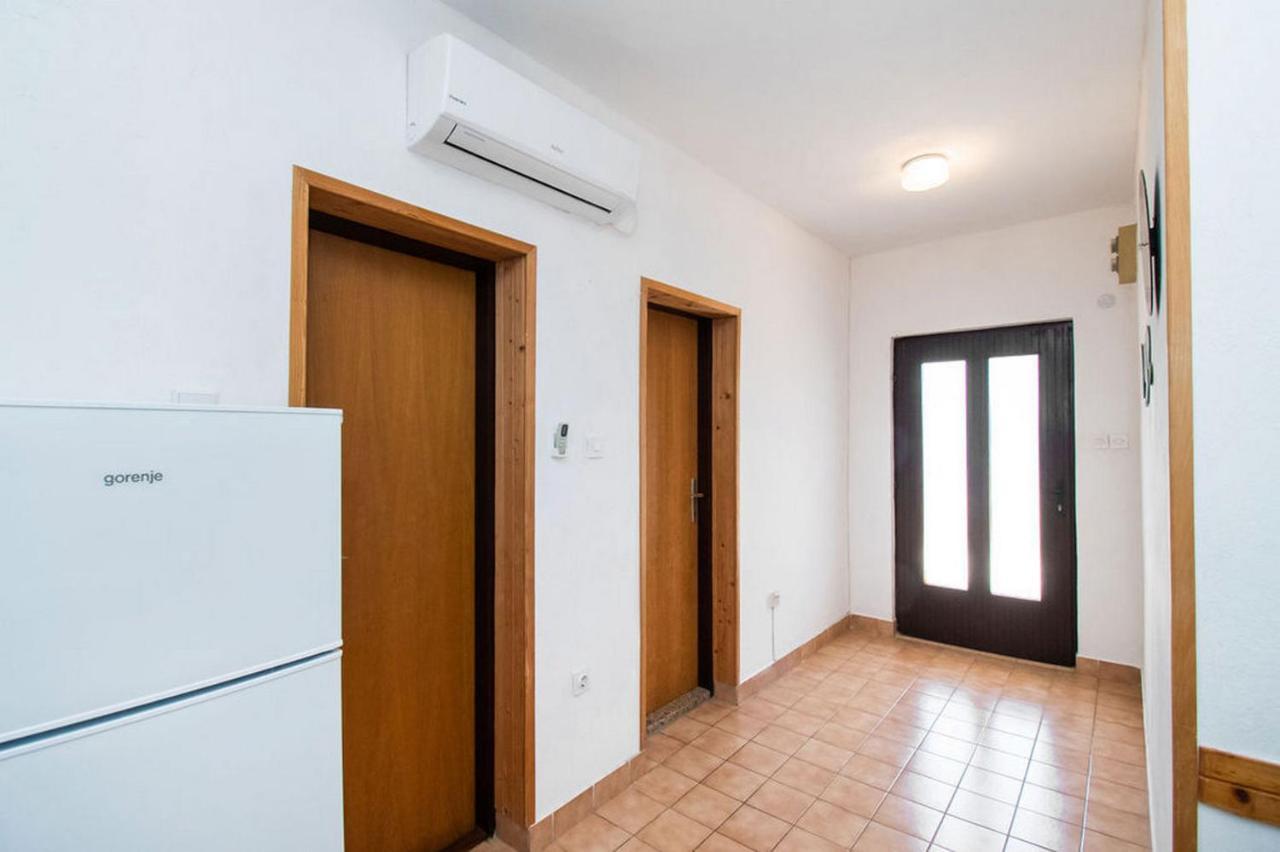 Apartments Crljenko Povljana Kültér fotó