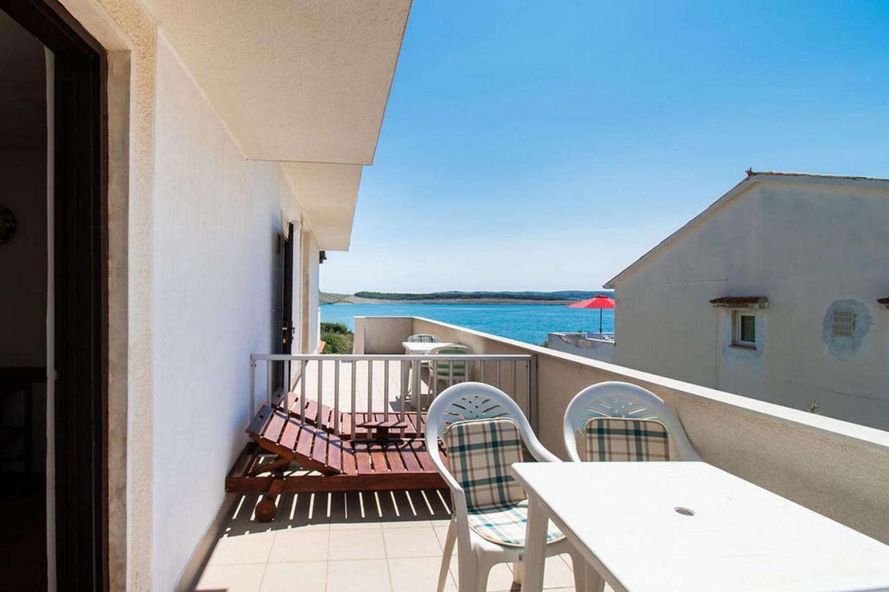 Apartments Crljenko Povljana Kültér fotó