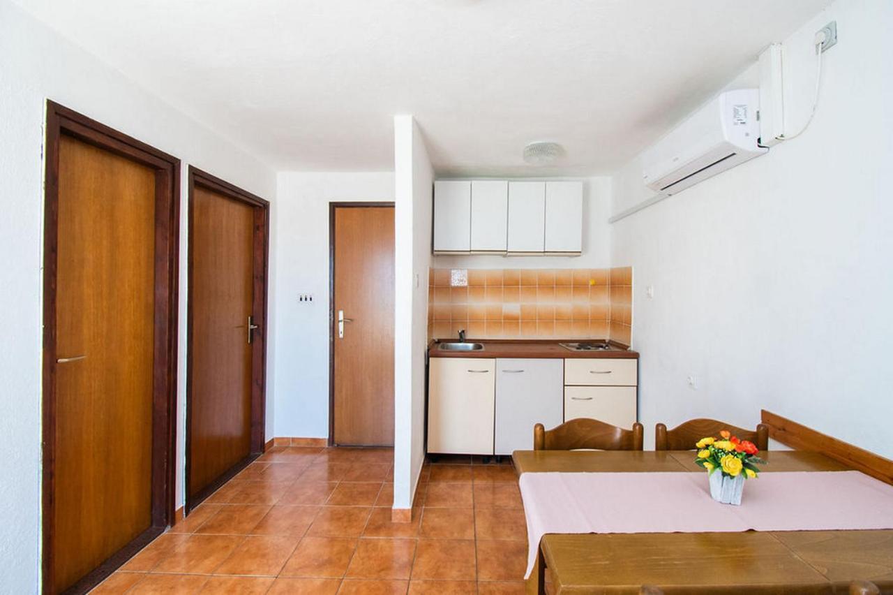 Apartments Crljenko Povljana Kültér fotó